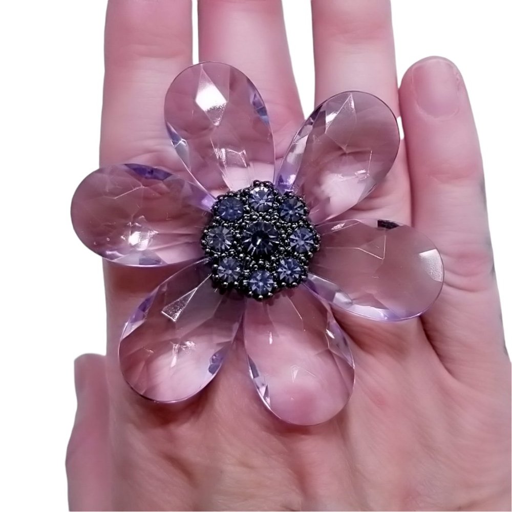 Extra Large Womens Purple Teardrop Crystal Flower Stretch Fashion Cocktail Ring - Picture 1 of 12